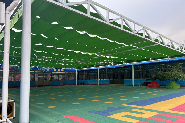 沈阳幼儿园遮阳篷需要搭建框架结构吗？
